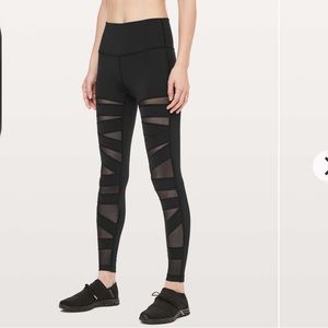 Lululemon Wunder Under Pant (High-Rise) size 6 Black